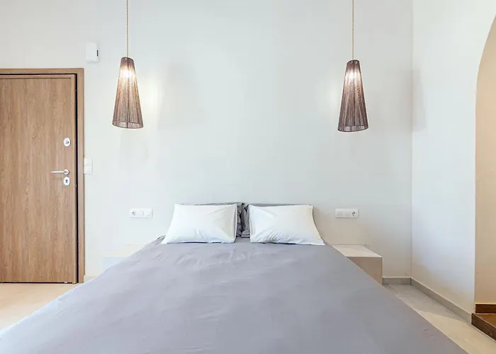 Yvis Boutique House