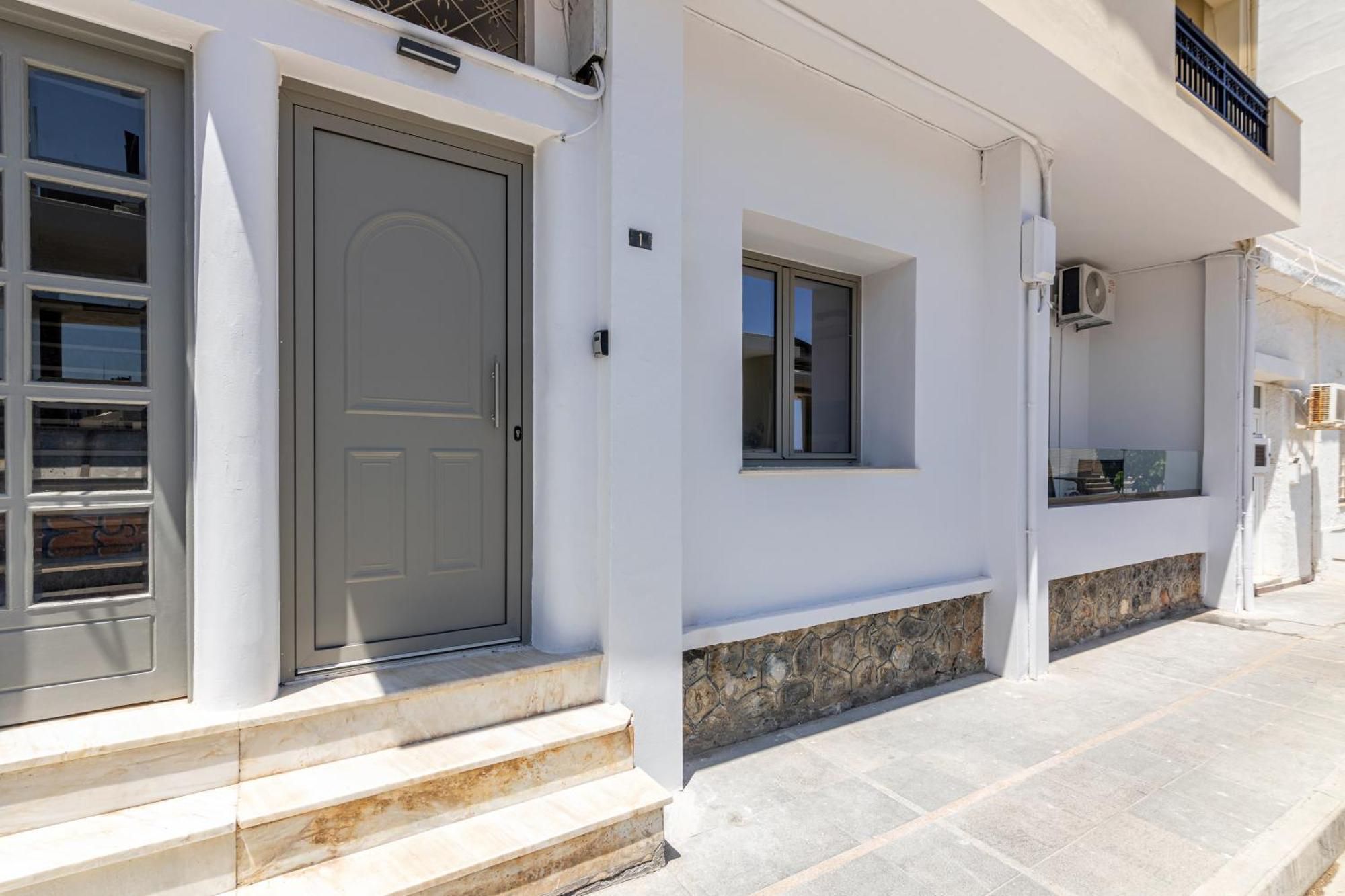 Yvis Boutique House